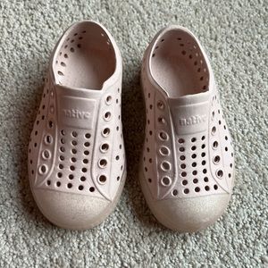 Pale Pink Glitter Natives Size 6
